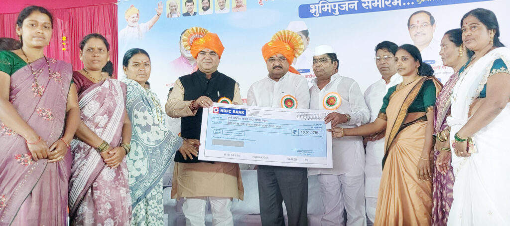 नगर तालुक्यात स्वयंसहायता महिला गटांना ३.२९ कोटींचे खेळते भांडवल; २४ लाखांचे बँक कर्ज वाटप