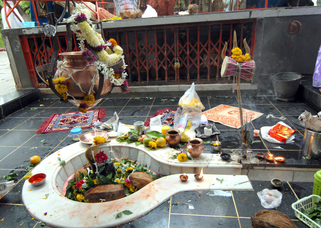 श्री बेलेश्‍वर मंदिरात चांदीचा मुकुट अर्पण; उद्या होणार मिरवणूक, महाआरती व महाप्रसादाचा सोहळा.