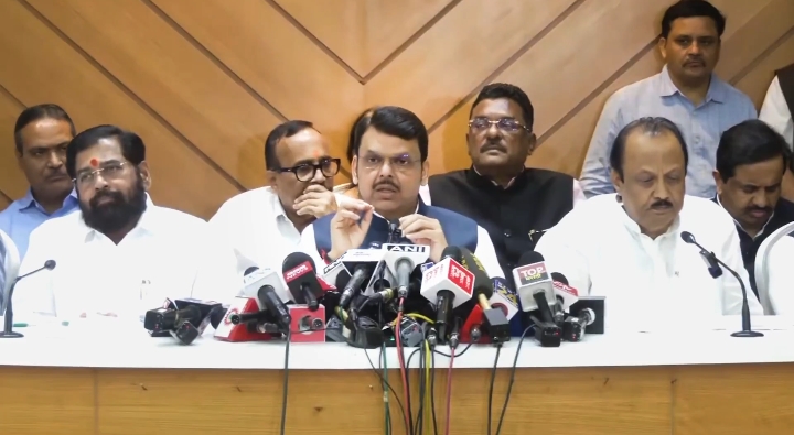 मुख्यमंत्र्यांची मोठी घोषणा : अतिवृष्टीग्रस्त शेतकऱ्यांसाठी ₹31,628 कोटींचे मदत पॅकेज