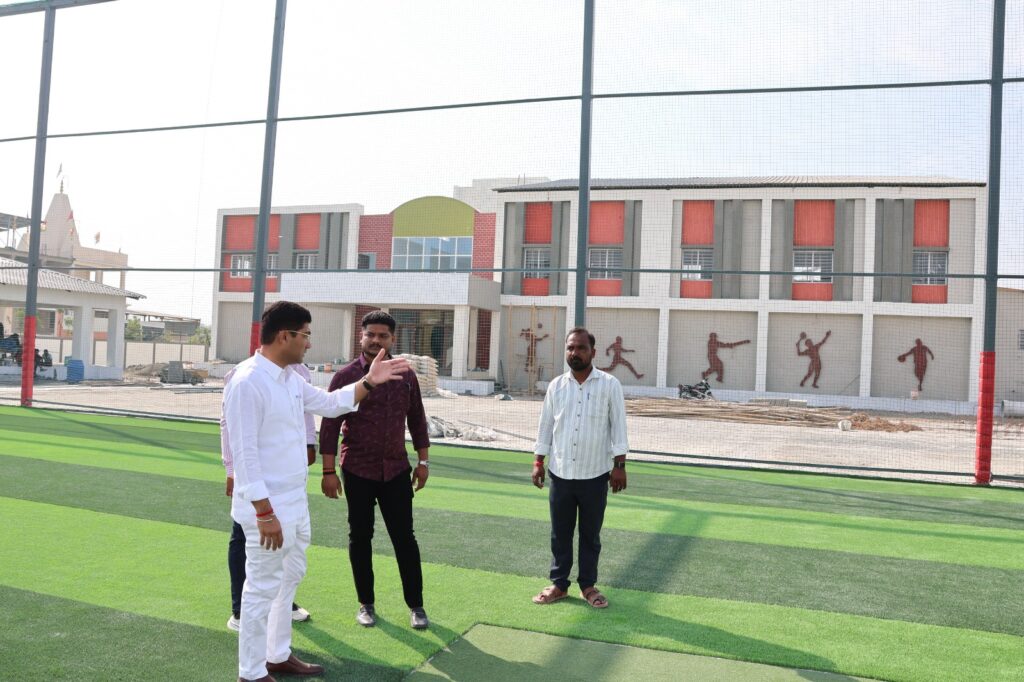 अरुणोदय स्पोर्ट्स कॉम्प्लेक्सचे काम अंतिम टप्प्यात; आमदार संग्राम जगताप यांची पाहणी